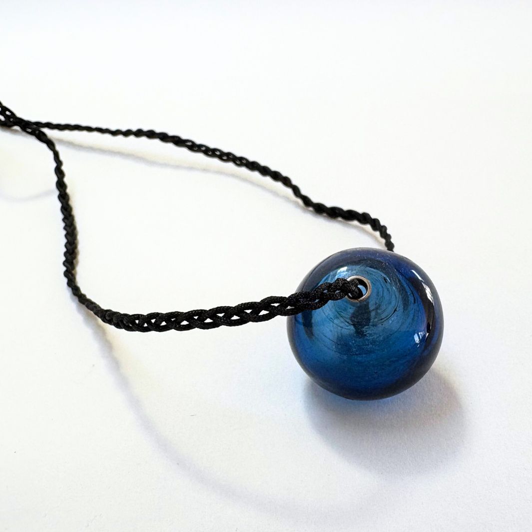 Wearing Glass | Hollow Blue Pendant