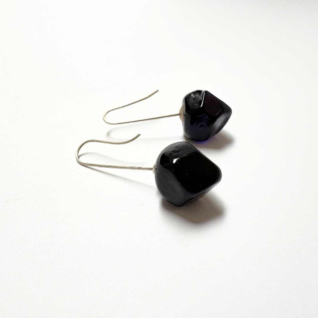 Wearing Glass | Faceted Earrings | Black