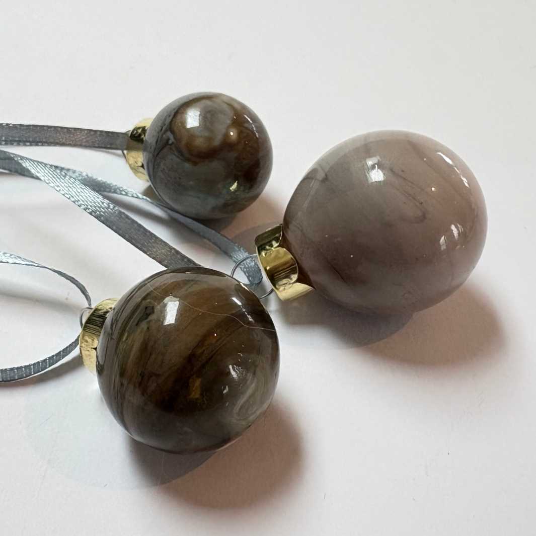 Wearing Glass | Zero Waste | Christmas Bauble