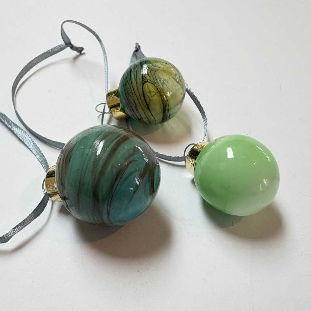 Wearing Glass | Zero Waste | Christmas Bauble