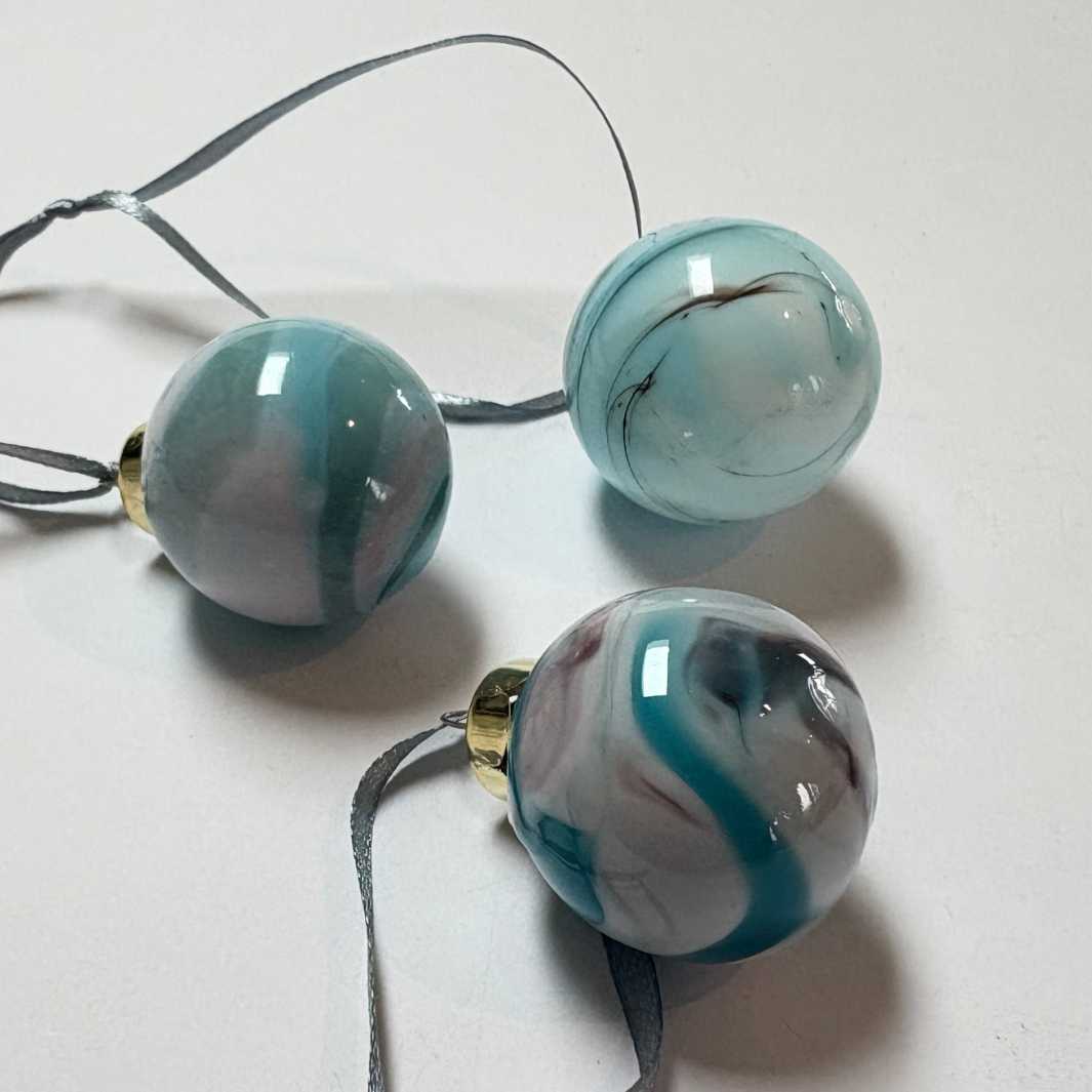 Wearing Glass | Zero Waste | Christmas Bauble