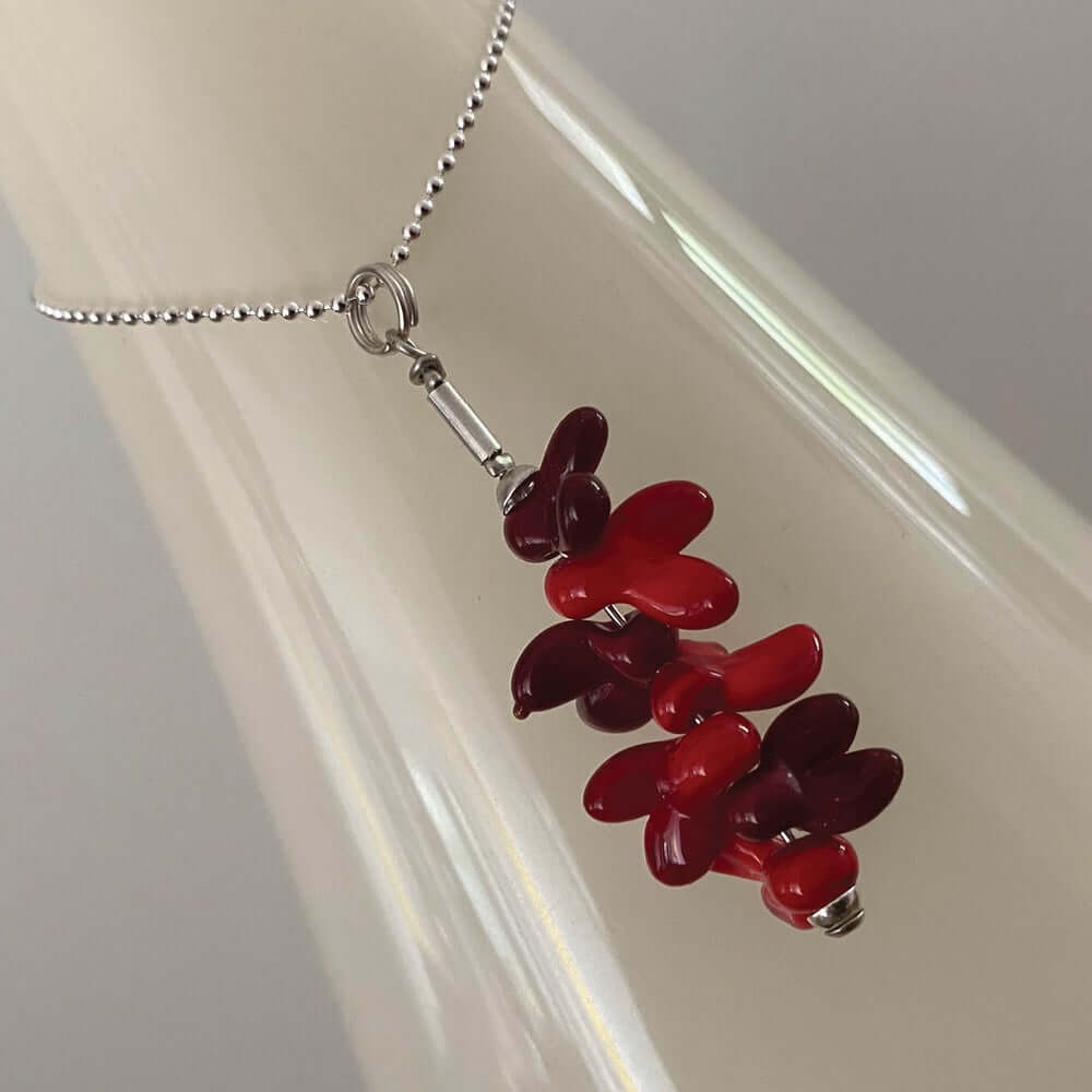 Glass bead necklace pendant