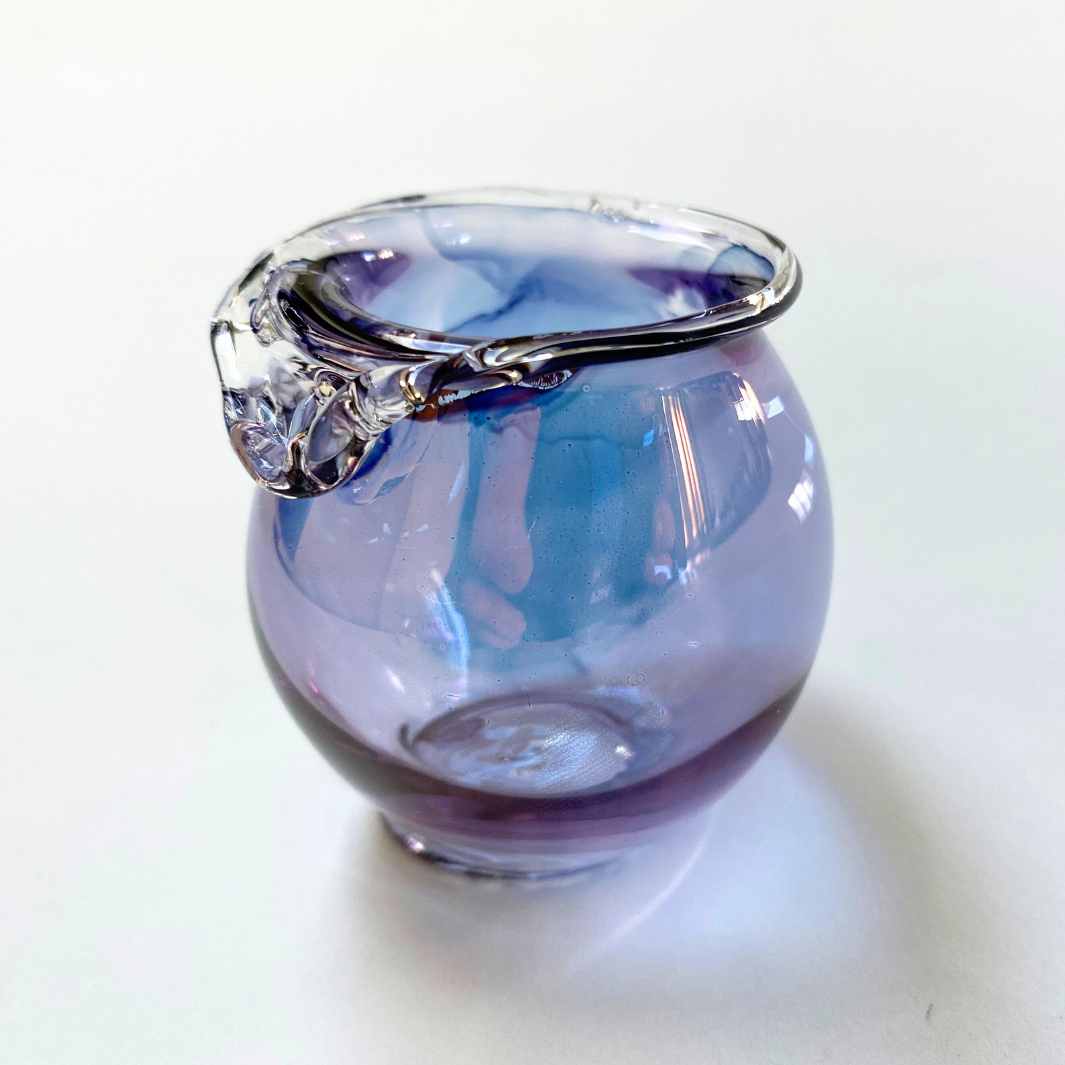 Wearing-Glass-Lustred-Splash-Bud-Vase