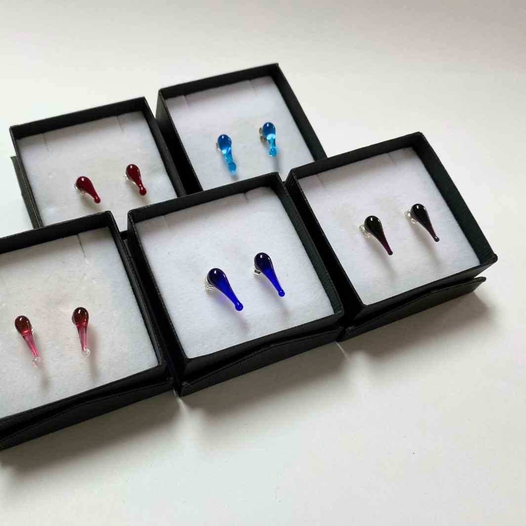 Glass Drip Studs | All Colours | Wearing Glass