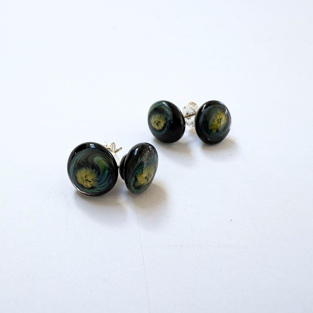 Studio Sale | Blurred Murrini Studs | Wearing Glass