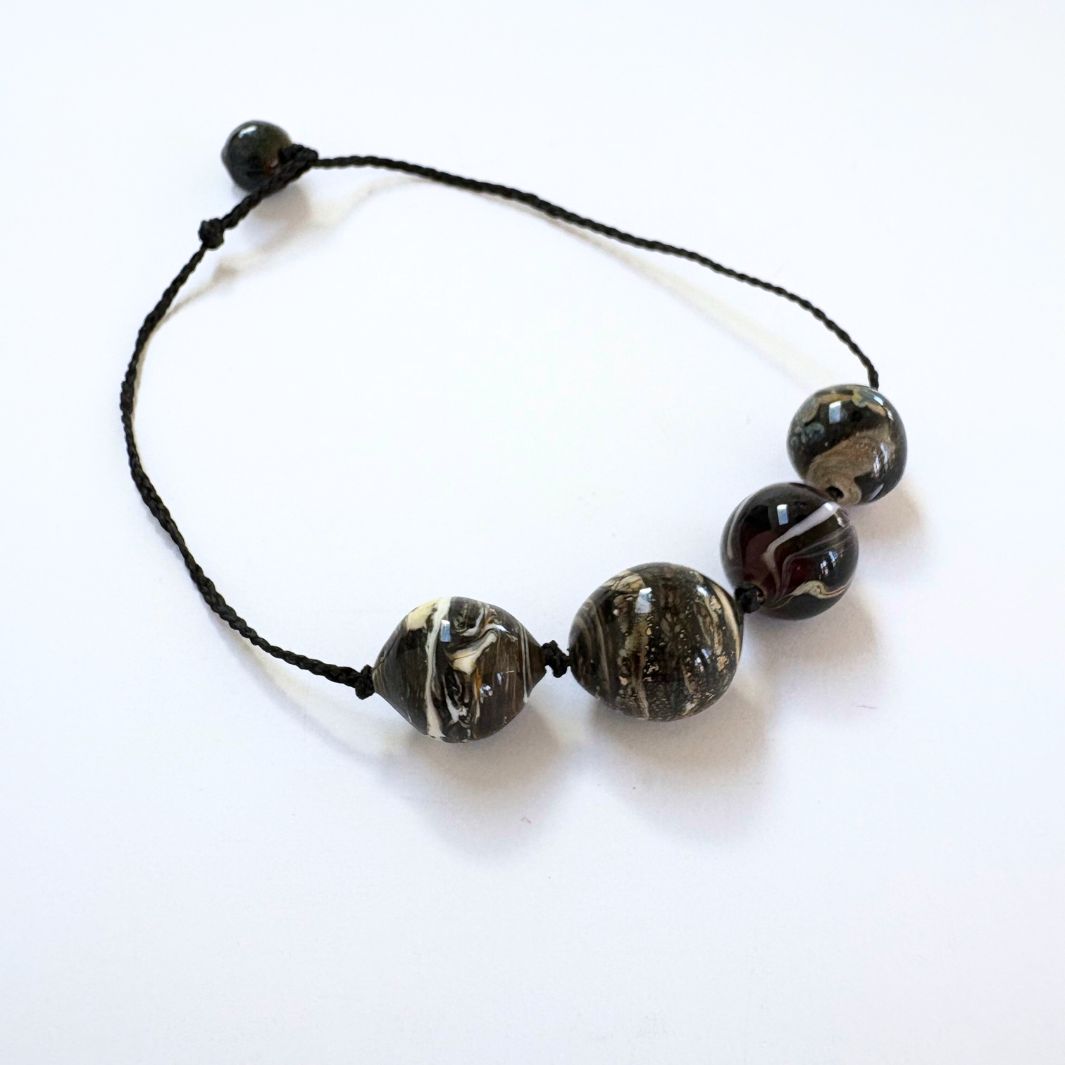 Wearing Glass | Hollow Bead Necklace