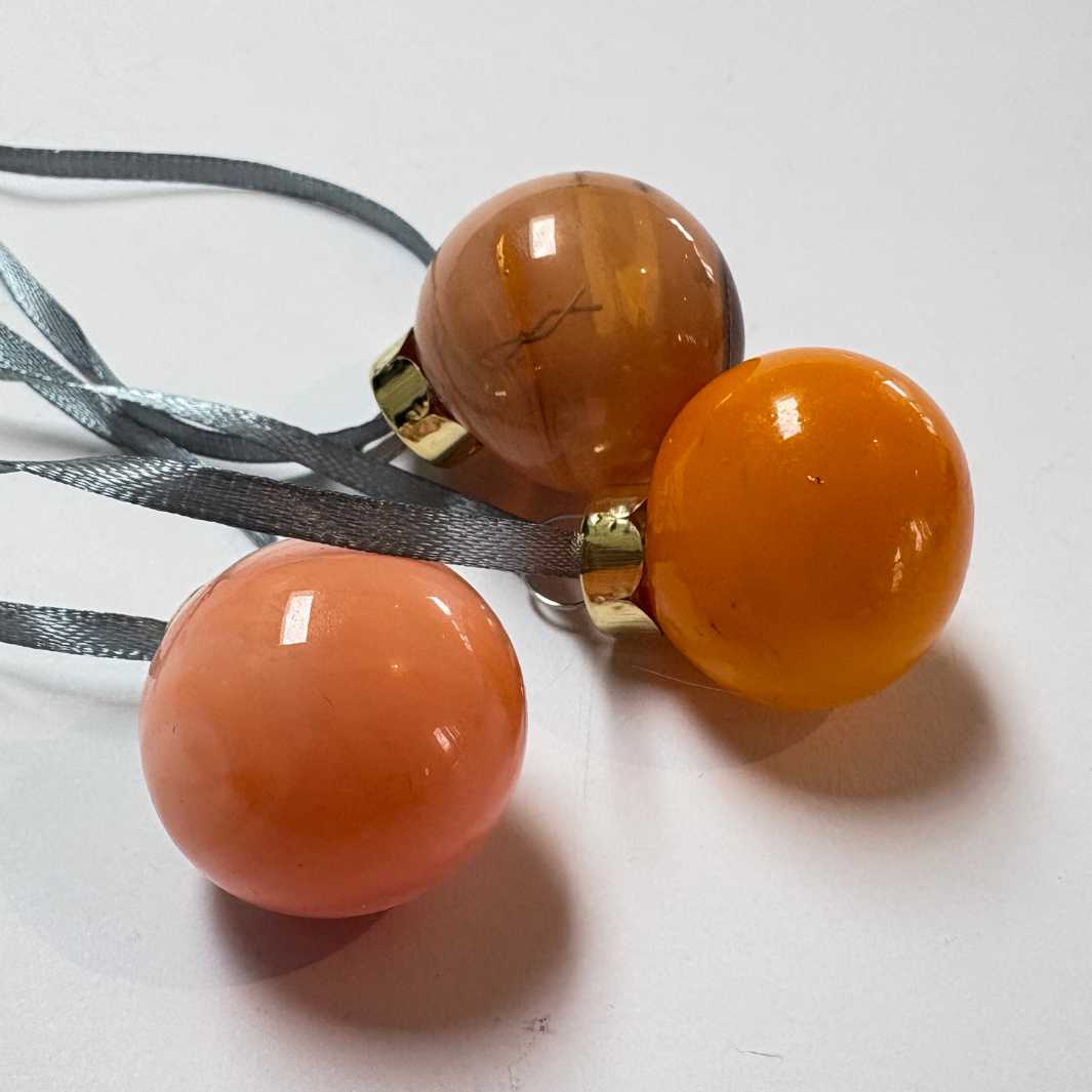 Wearing Glass | Zero Waste | Christmas Bauble