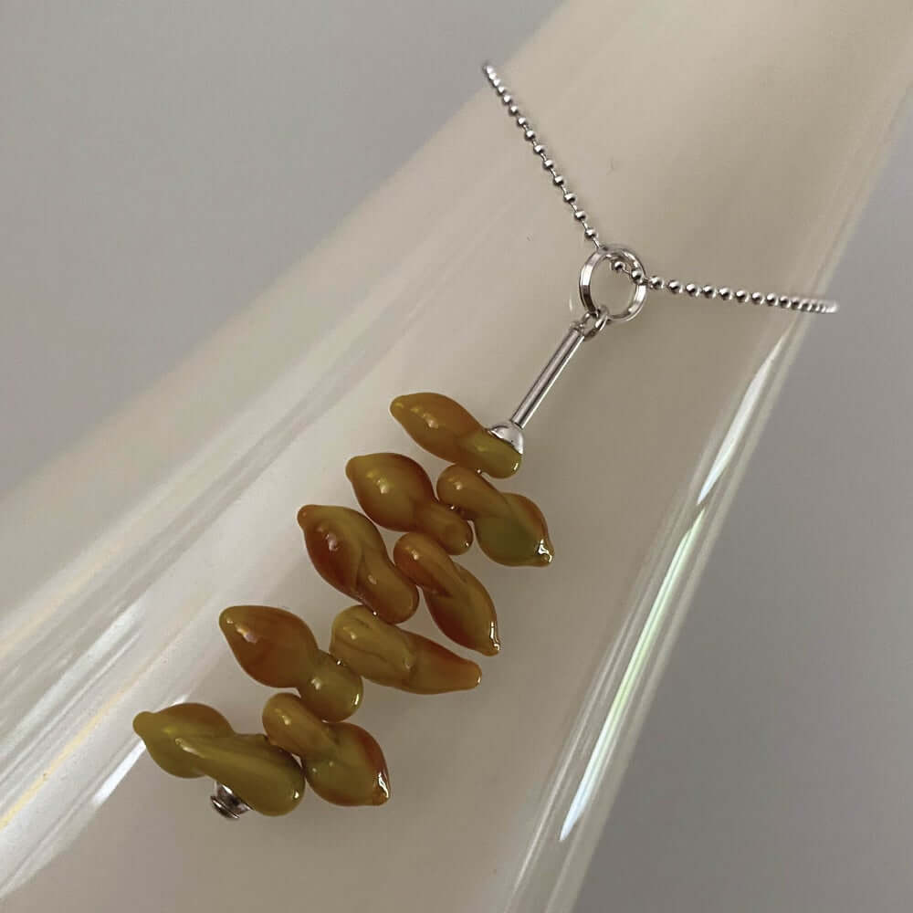 Glass bead necklace pendant